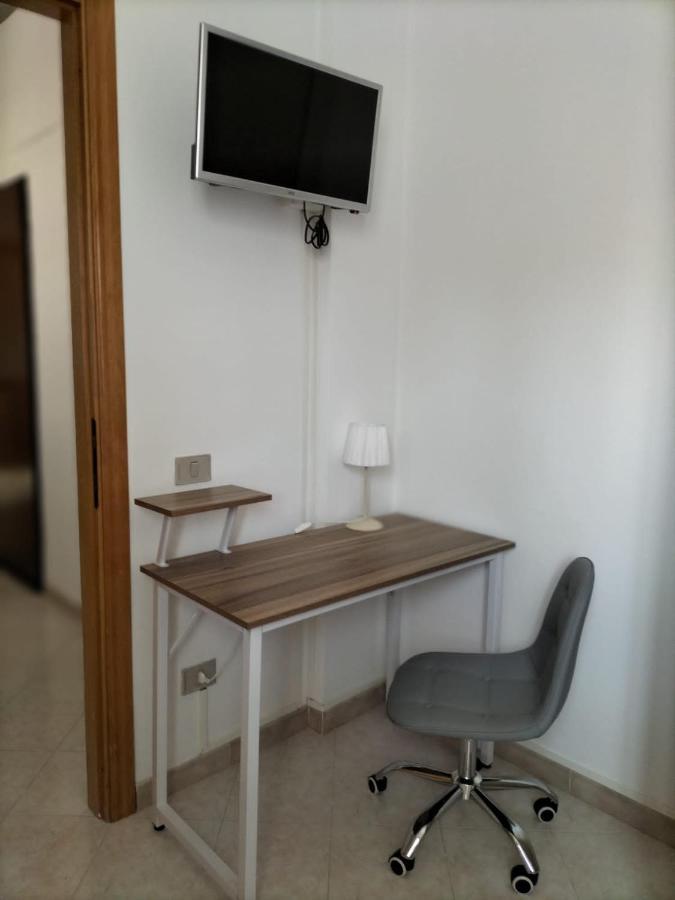 Rosa'S Apartment With Terrace Cagliari Exteriör bild