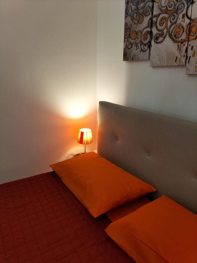 Rosa'S Apartment With Terrace Cagliari Exteriör bild