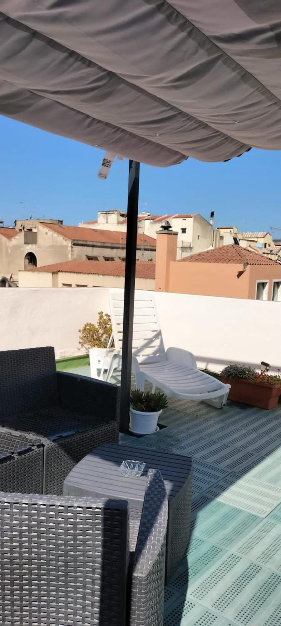 Rosa'S Apartment With Terrace Cagliari Exteriör bild